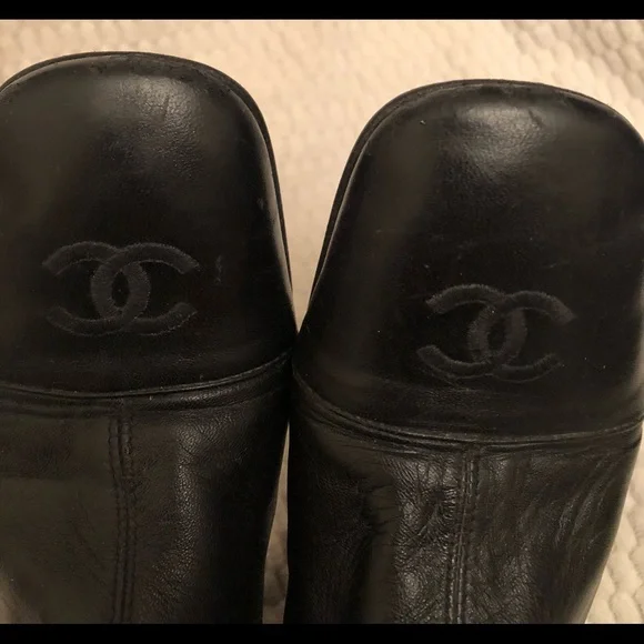 Authentic Chanel black leather boots 35.5 - Picture 12 of 12